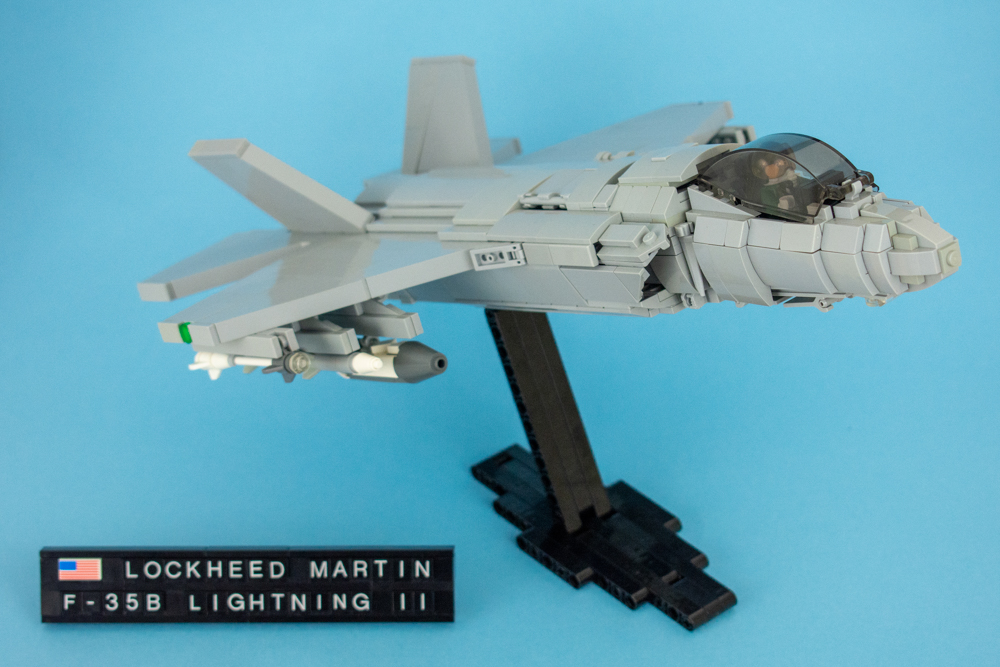 F-35B Lightning II (1:40), A LEGO Brick Replica By Cole Edmonson